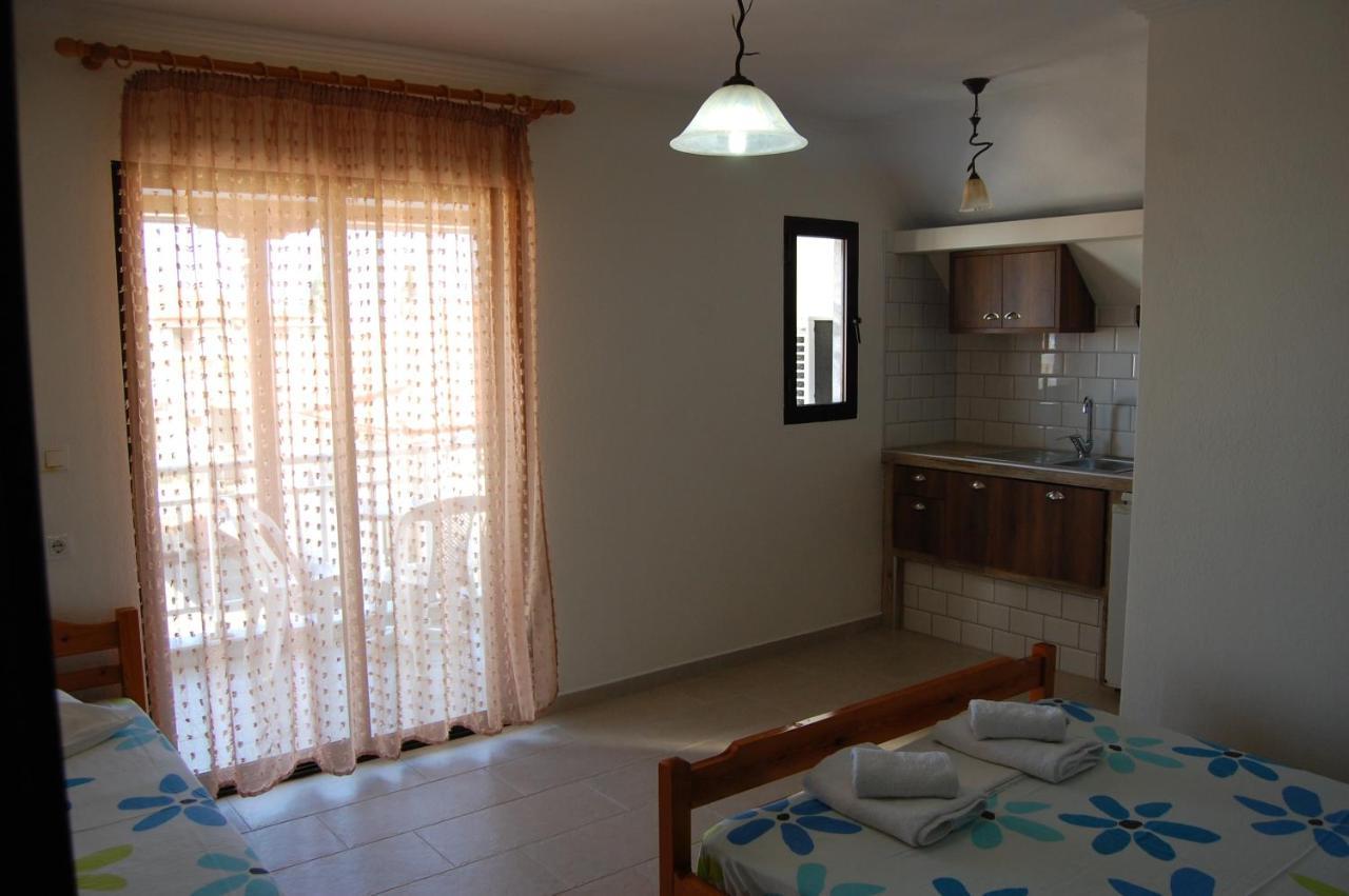 Giorgos Apartments Square Vrasná Extérieur photo