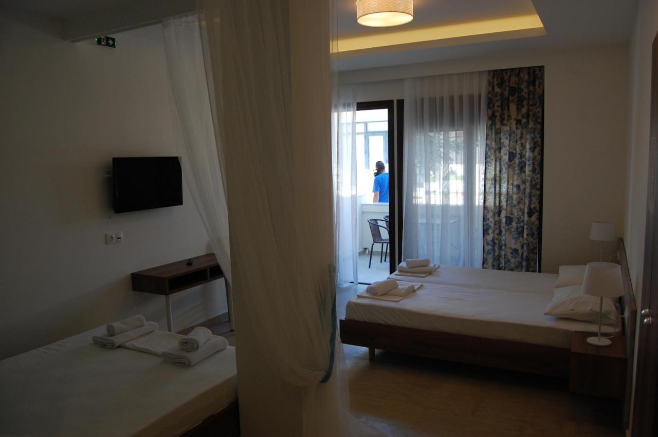 Giorgos Apartments Square Vrasná Extérieur photo
