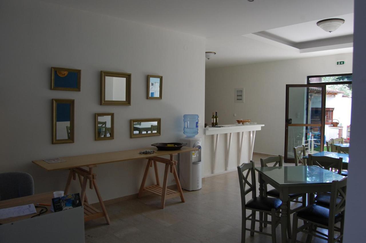 Giorgos Apartments Square Vrasná Extérieur photo